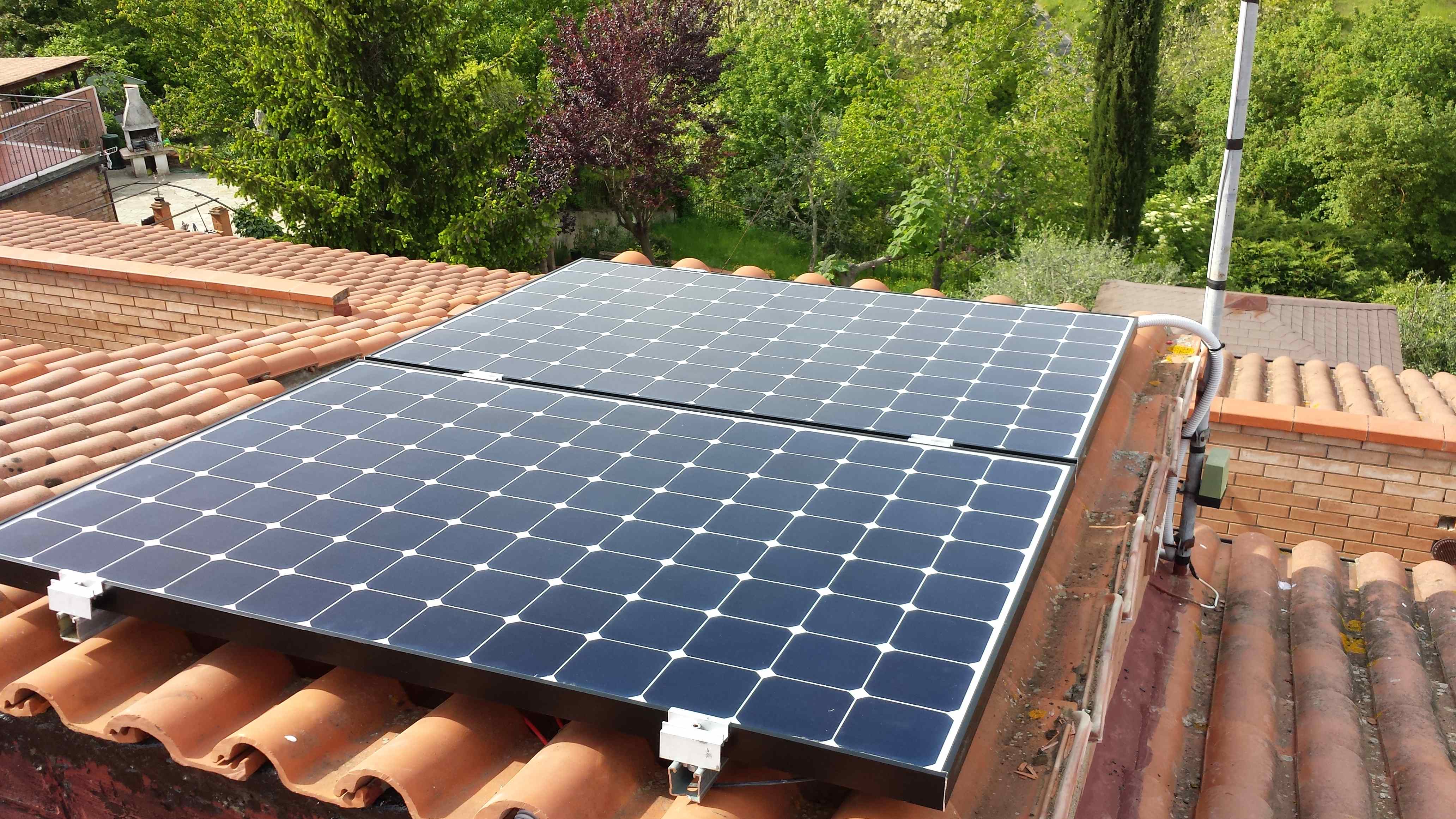 Nuovo impianto fotovoltaico SunPower E20 a Quercegrossa, Siena, Toscana