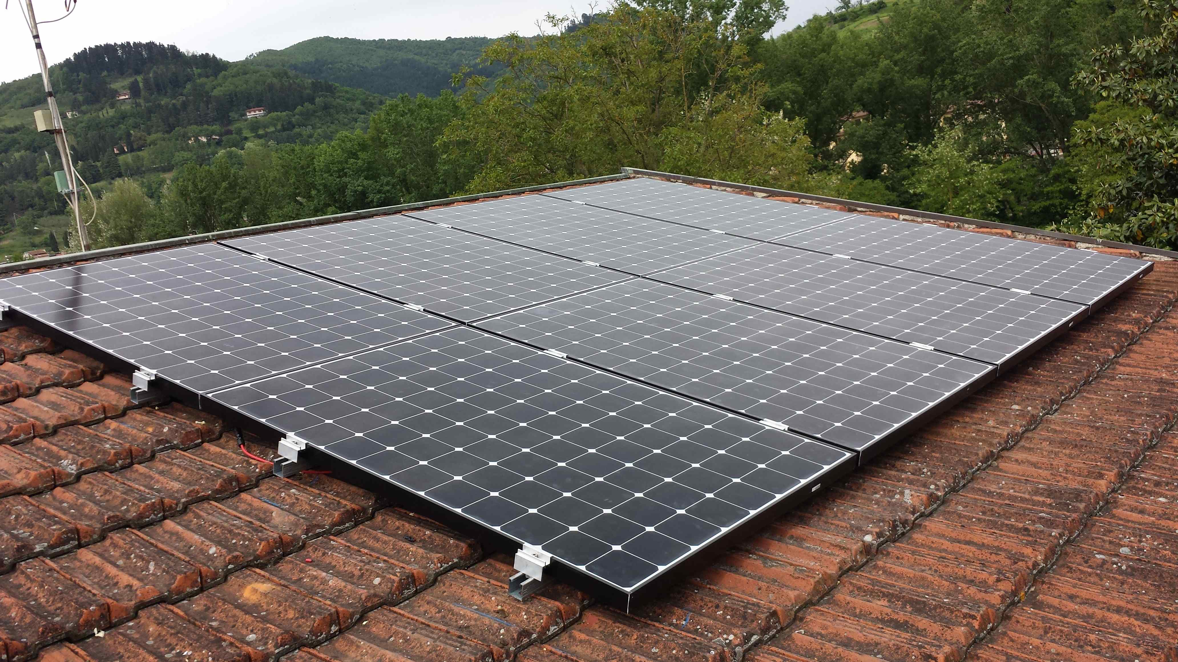 Impianto Fotovoltaico SunPower X21 Dicomano Toscana