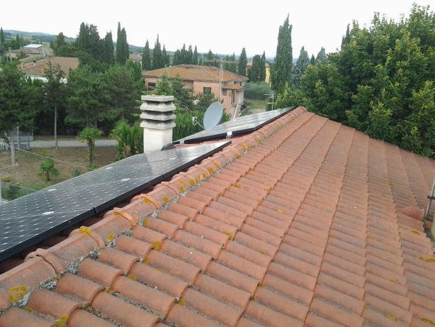 Impianto fotovoltaico Lightland SunPower con Moduli X21 345 Wp Montepulciano Siena Toscana