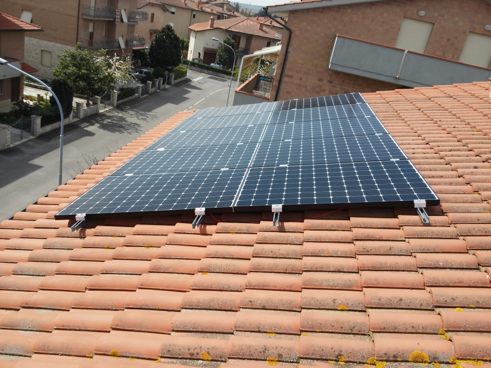 Nuovo Impianto Fotovoltaico SunPower X21 Lightland ad Asciano Siena Toscana
